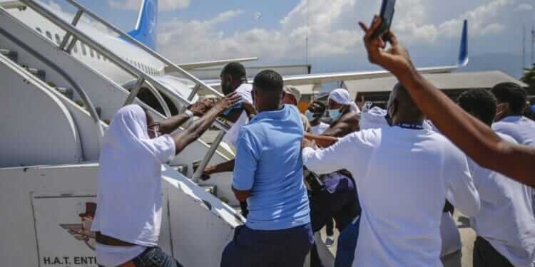 Haïti en pleine crise, les États-Unis maintiennent la déportation des « haïtiens illégaux »