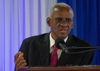 « Déposer les armes ou vous irez en prison », déclare Edgard Leblanc s’adressant aux bandits