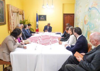 Le Premier ministre Garry Conille rencontre les ambassadeurs