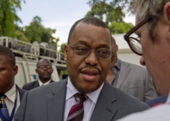 Garry Conille nie avoir passé des instructions au CNE