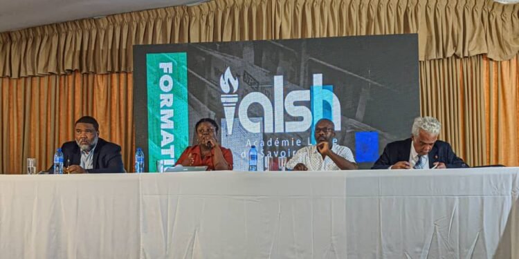 Grand colloque de formation de l'ALSH sur le rôle de la presse dans l'éducation citoyenne et les Droits de l'Homme