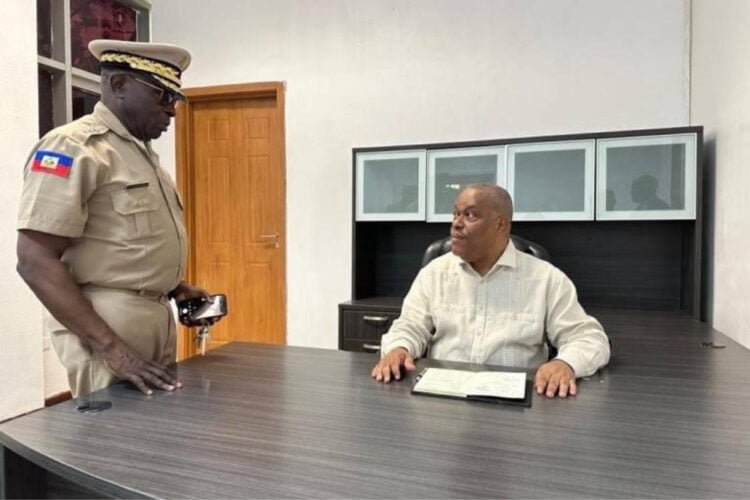 Garry Conille s’établit au Grand quartier général des FAd’H