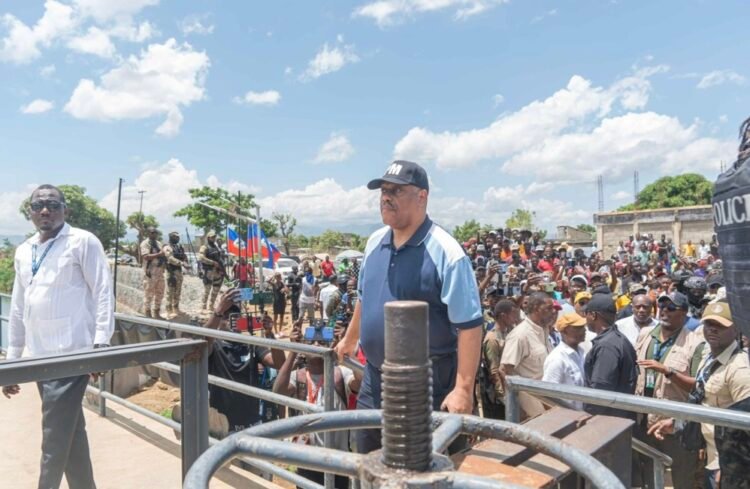 L’insécurité fait rage, Garry Conille mise de plus en plus sur la communication
