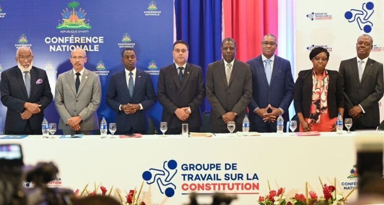 Le Groupe De Travail Sur La Réforme Constitutionnelle Est à Pied D’œuvre 1