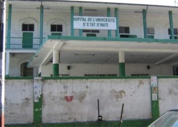 Réouverture «forcée» De L’hôpital Général Les Gangs Attaquent, Des Journalistes Et Un Policier Tués